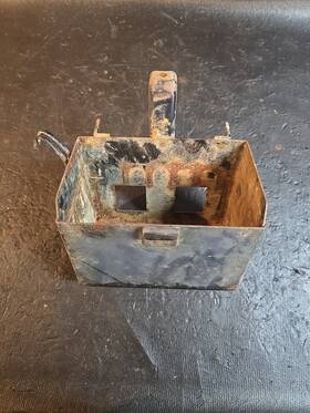 101847 Honda 1984 Atc 125m Battery Tray Holder Box Oem Original