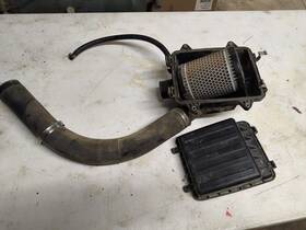 K7211-82102 Kubota 12 Rtv 400ci Engine Air Cleaner Filter Assembly