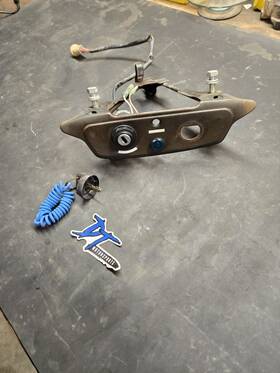 29u-23174-00-00 Yamaha 1983-85 Tri-moto 225dx Headlight Stay Neutral Light Key Ignition Ytm 225