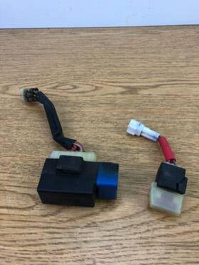 4s1-82170-10-00 Yamaha 4s1-82150-00-00 2009-2012 Big Bear 400 Fuse Box Holder