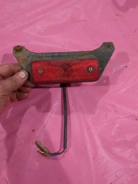 55x-84702-10-00 Yamaha Oem Rear Taillight And Bracket Yfm80 1985-1988 Badger Moto4