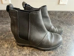 Used Sorel Joan Of Arctic Ii Wedge Chelsea Boot Black Women Size 6 LL3509 010. Fixed Price $22.49.