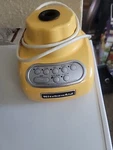 Kitchenaid Counter Top 7 Speed Blender MODEL#KSB560BFO Motor Only. Fixed Price $25.00.